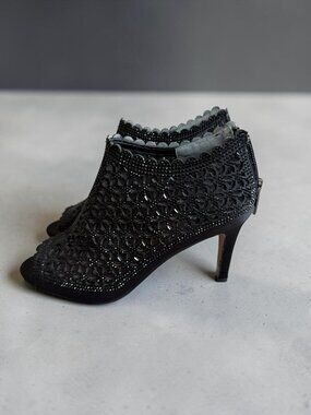 J RENEE Black Rhinestone Booties Heels Size 5.5